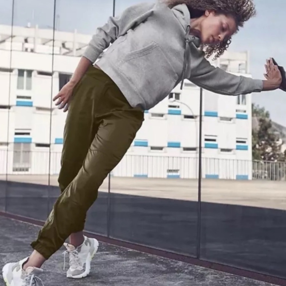 Athleta Radiant Joggers